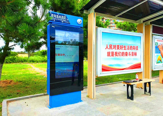 الصين شاشات الإعلان الرقمية متعددة الوظائف في الهواء الطلق لمحطة الحافلات المأوى للحافلات المزود
